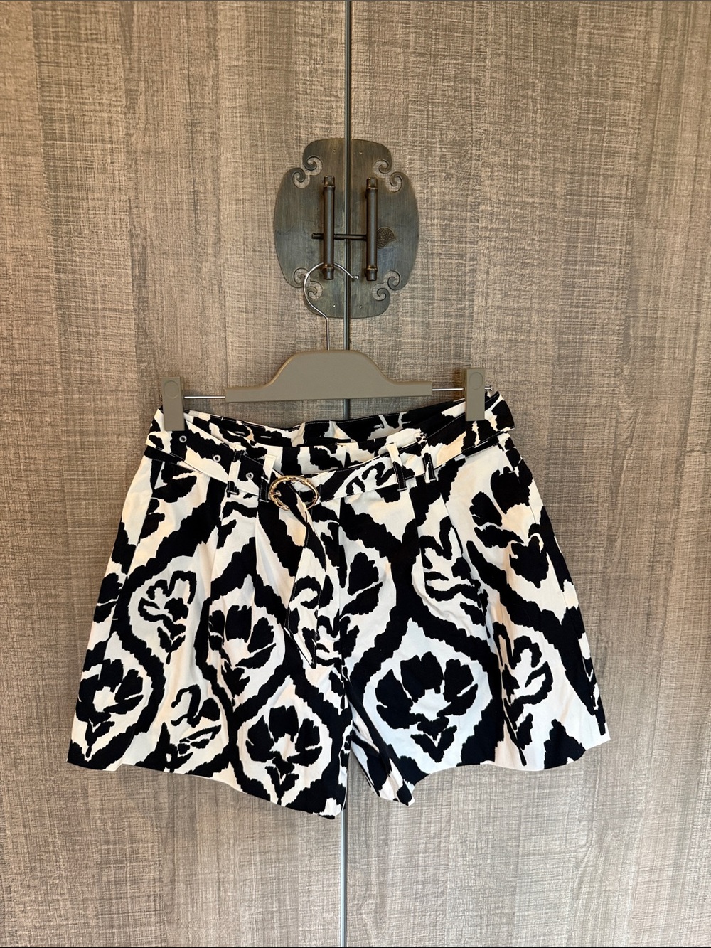 White House Black Market‎ Printed Belted Shorts